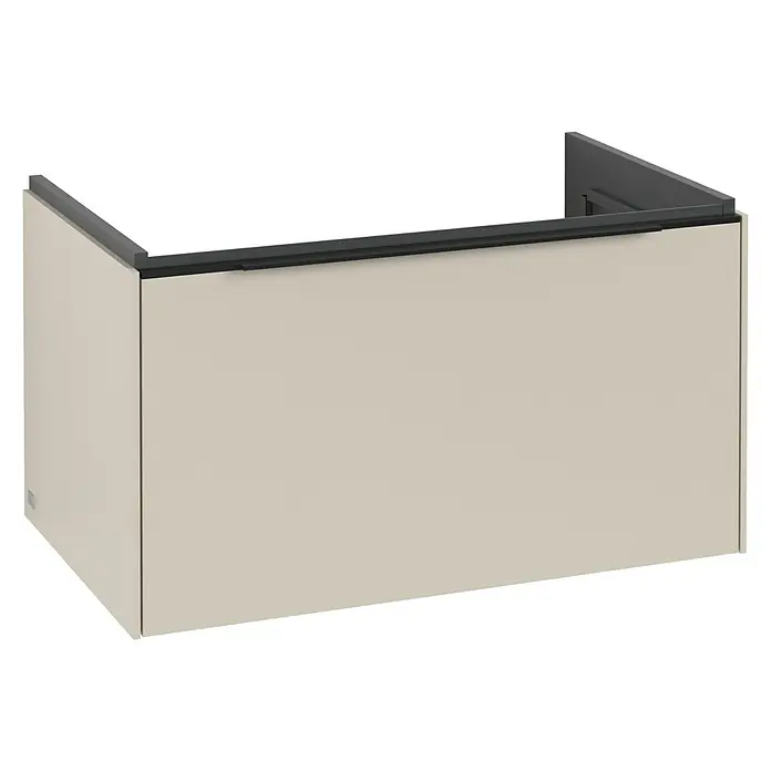 Villeroy & Boch Subway 3.0 Waschbeckenunterschrank - Cashmere Grey, Anzahl Schubladen: 1 Stk., Farbe Griff: Volcano Black, B x T x H: 77,2 x 47,8 x 42,9 cm, Mit Beleuchtung - Ein beigefarbener Waschtischunterschrank mit einer dunklen, rechteckigen Blende. Er ist minimalistisch und modern gestaltet.