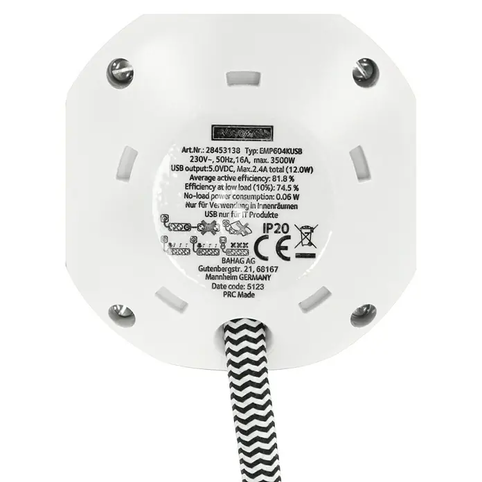 Voltomat Steckdosenwürfel - 4-fach, Weiß/Schwarz, 1,4 m - Nahaufnahme der Spezifikationen und Zertifizierungen eines Voltomate EMP604KUSB-Geräts, einschließlich Stromversorgung und Sicherheitsstandards.