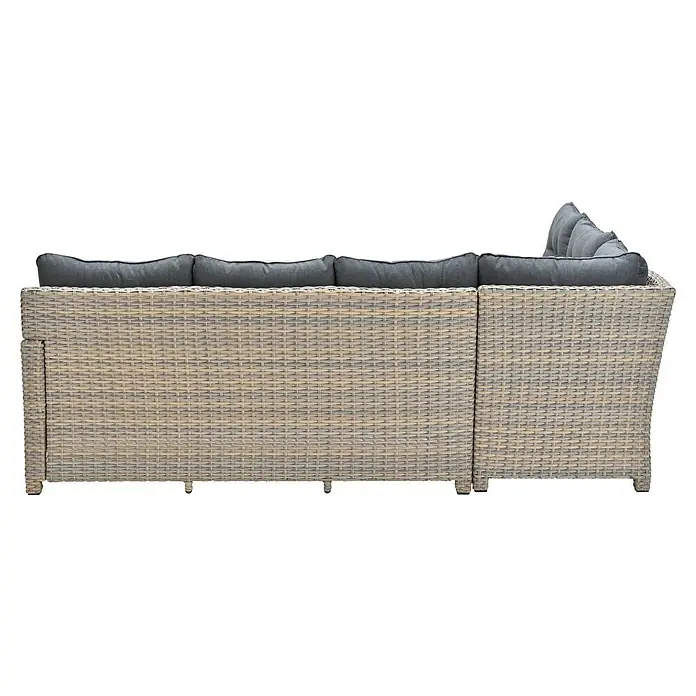 Garden Impressions Loungemöbel-Set Seagull - Linksausrichtung - Rückansicht eines hellgrauen Eck-Gartensofas aus Rattan mit dunkelgrauen Kissen.