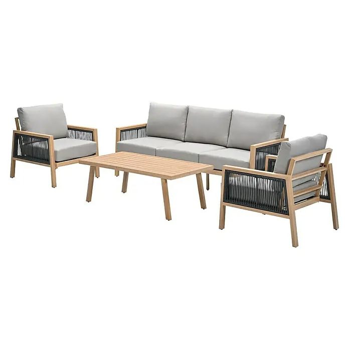 Garden Impressions Loungemöbel-Set Decala - 4 -tlg., Aluminium, Beige - Helles Holz-Gartenmöbel-Set: Sofa, zwei Sessel und Couchtisch. Mit dunklen Geflechtdetails und hellgrauen Kissen.