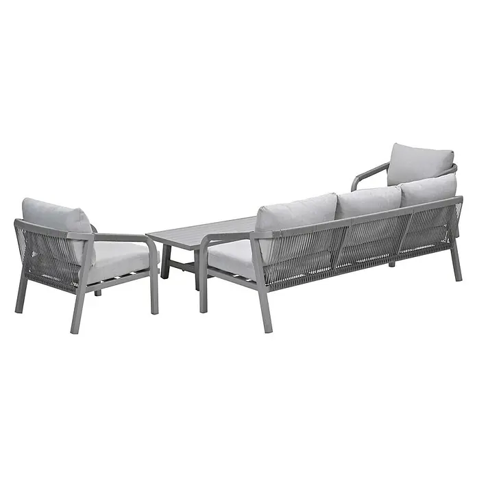 Garden Impressions Loungemöbel-Set Monti - 4 -tlg., Aluminium, Beige - Helle Outdoor-Lounge-Gruppe mit Sofa, Sessel und Latten-Couchtisch, mit geflochtenen Seildetails und hellen Kissen.
