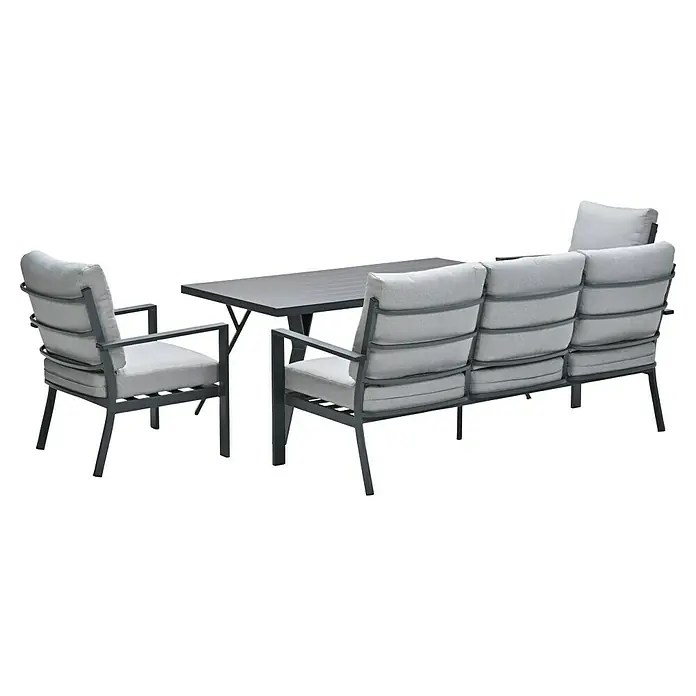 Garden Impressions Loungemöbel-Set Sergio -  - Dunkelgraue Outdoor-Essgruppe mit Tisch, Sessel und Dreisitzer-Sofa, alle mit hellgrauen Kissen.