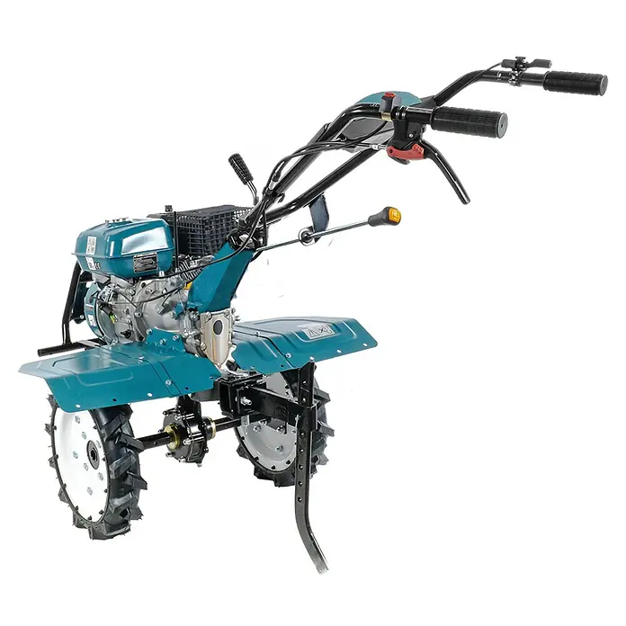 Könner & Söhnen Benzin-Bodenhacke KS 7HP-1050G - 4-Takt, Arbeitsbreite: 108 cm - Nahaufnahme eines blaugrünen Motorhackers mit schwarzen Griffen und Rädern, der für die Gartenarbeit verwendet wird.