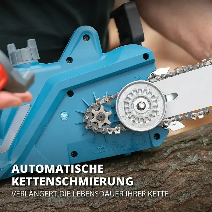 Könner & Söhnen Elektro-Kettensäge KS CS2400-18 - 2.400 W, Schwertlänge: 45 cm - Automatisches Kettenschmiersystem einer hellblauen Kettensäge, das die Lebensdauer der Kette verlängert.\n