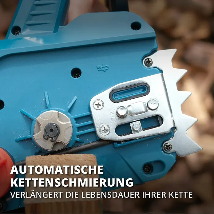 Könner & Söhnen Elektro-Kettensäge KS CS1800-14 - 1.800 W, Schwertlänge: 35 cm - Nahaufnahme einer blauen Kettensäge mit automatischer Kettenschmierung zur Verlängerung der Lebensdauer der Kette.