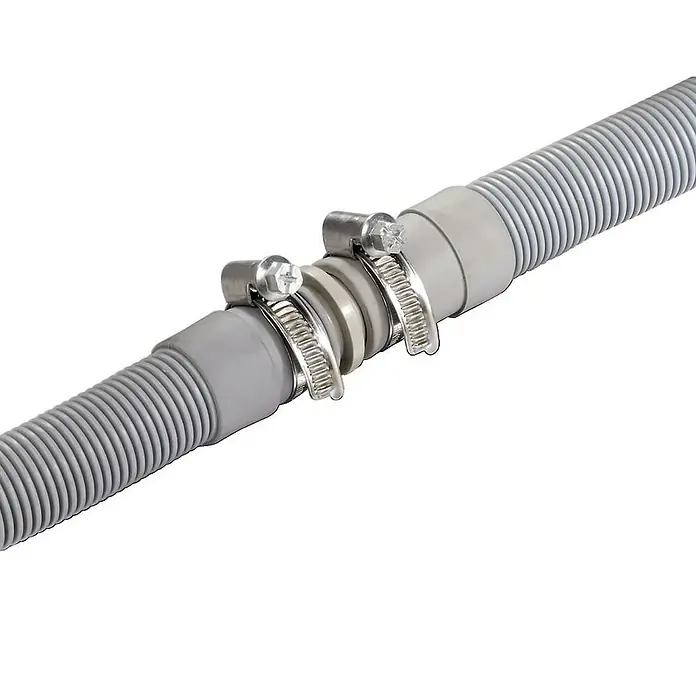 Xavax Schlauchschelle - Durchmesser: 20 mm - 32 mm, 10 Stk. - Zwei graue Wellschläuche, verbunden durch einen hellgrauen Adapter, mit zwei silbernen Metall-Schneckengetriebe-Schlauchklemmen gesichert.