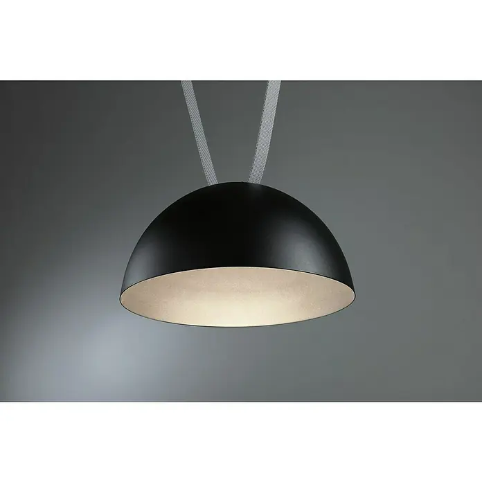 Paulmann ULine LED-Pendelleuchte rund Bol - 12 W, Ø x H: 30 x 16 cm, Warmweiß, Schwarz - Nahaufnahme einer Hängeleuchte mit schwarzem, halbkugelförmigem Lampenschirm und weißem Innenraum, aufgehängt an grauen Bändern.