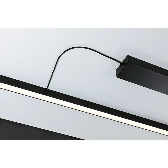Paulmann Linion Stromeinspeisung Power Box - L x B x H: 10 x 36,5 x 4 cm, Signalschwarz, Dimmbar, 144 W - Deckenleuchte mit schwarzem Rahmen und integrierter LED-Beleuchtung, verbunden mit einem schwarzen Kabel an der Decke.