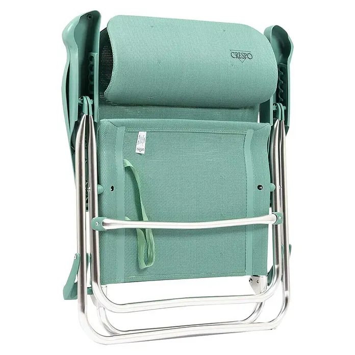 Silla de playa con cabezal Crespo - 64 x 55 x 100 cm, Textil, Turquesa - Primer plano de una silla de camping Crespo verde. La silla está plegada, mostrando su diseño robusto y ligero.