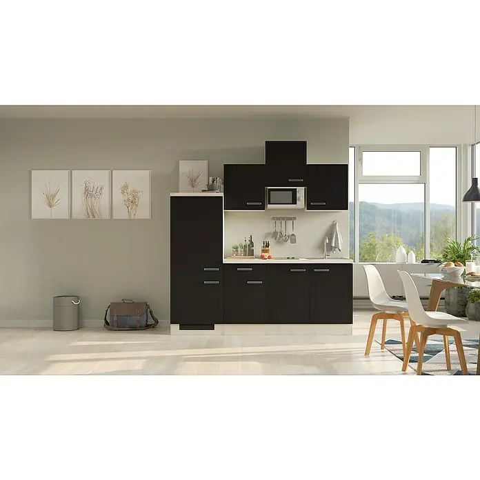 Flex-Well Turin Singleküche mit Mikrowelle - Breite: 210 cm, Anthrazit, Mit Elektrogeräten - Eine moderne Küche mit schwarzen Schränken, einer Mikrowelle und einem hellen Arbeitsbereich neben einem Fenster mit schöner Aussicht.