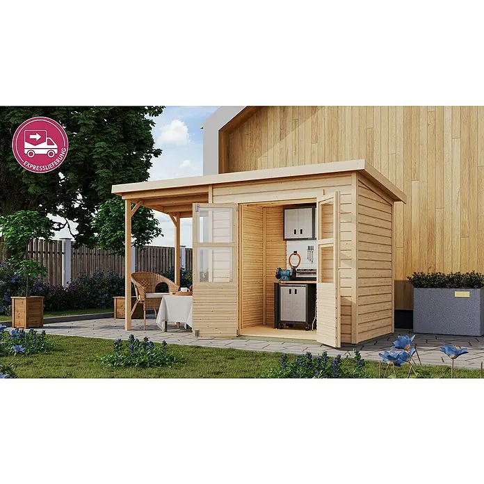 Karibu Gartenhaus Express - Außenmaß inkl. Dachüberstand (B x T): 390 x 236 cm, Holz, Naturbelassen, Mit Anbau - Gartenhaus aus Naturholz mit integriertem überdachtem Patio und geöffneten Türen, die eine Werkbank zeigen. Der Patio hat Sitzgelegenheiten.