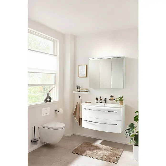 Camargue Badmöbel-Set - Weiß, Glänzend, 90 cm, 4 -tlg., 15,84 W - Ein modernes Badezimmer mit weißem Waschtisch, Spiegelschrank und hängendem WC bietet stilvolles Design und Funktionalität auf kleinem Raum.