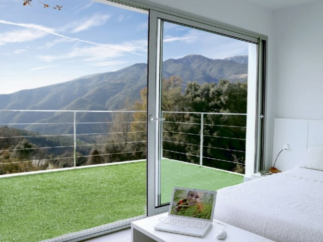 Umjetna trava za balkon