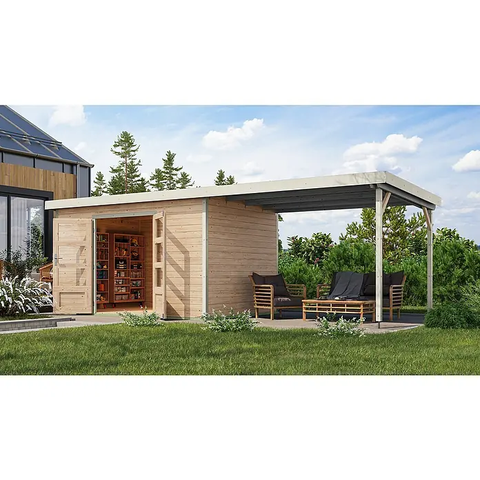Karibu Gartenhaus Pluto 7 A - Außenmaß inkl. Dachüberstand (B x T): 692,5 x 273 cm, Holz, Naturbelassen/Weiß - Holzschuppen mit offenstehenden Doppeltüren und angrenzender überdachter Terrasse mit Sitzgelegenheit im Garten.