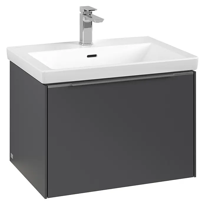 Villeroy & Boch Subway 3.0 Waschbeckenunterschrank - Graphite, Anzahl Schubladen: 1 Stk., Farbe Griff: Aluminium glänzend, B x T x H: 62,2 x 47,8 x 42,9 cm, Mit Beleuchtung - Nahaufnahme eines modernen Waschbeckens mit grauer Unterschrank-Kombination und Armatur.