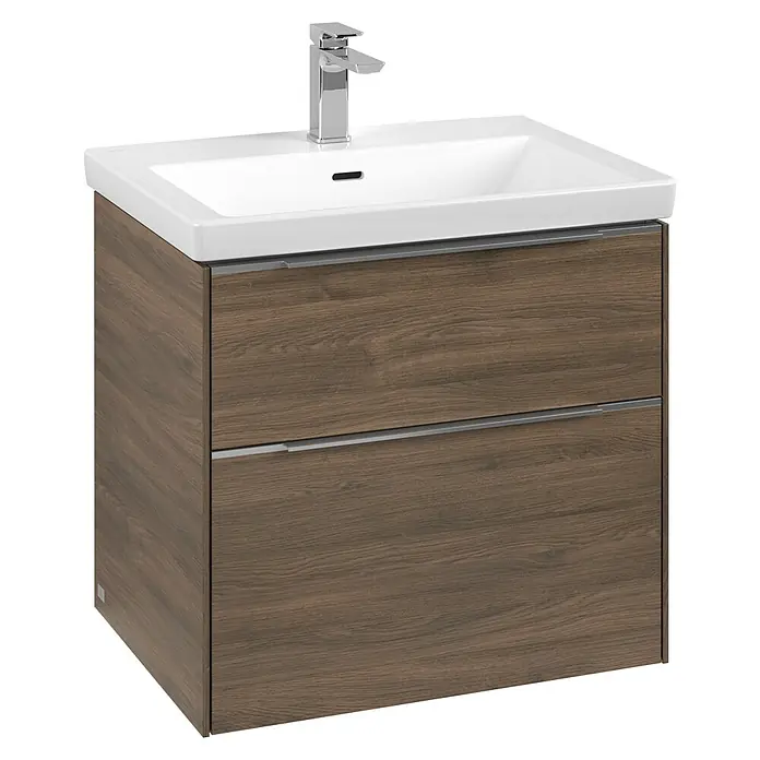Villeroy & Boch Subway 3.0 Waschbeckenunterschrank - Arizona Oak, Anzahl Schubladen: 2 Stk., Farbe Griff: Aluminium glänzend, B x T x H: 62,2 x 47,8 x 57,6 cm, Mit Beleuchtung - Waschbeckenunterschrank mit zwei Schubladen und einer weißen Keramikspüle mit Armatur für das Badezimmer.