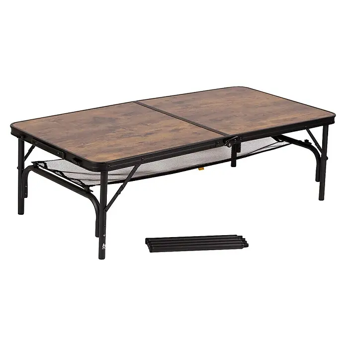 Bo-Camp Campingtisch Industrial - L x B x H: 120 x 60 x 70 cm, Aluminium/MDF, Schwarz/Braun - Ansicht eines rechteckigen Klapptisches mit brauner Holzplatte und schwarzem Metallgestell für den Außenbereich.