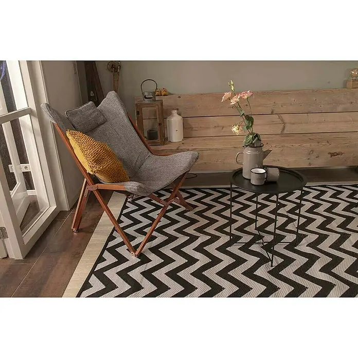 Bo-Camp Campingstuhl Bloomsbury - B x T x H: 75 x 87 x 96 cm, Grau/Braun, Holz/Polyestergewebe - Gemütliche Leseecke mit einem stilvollen Butterfly-Sessel, einem Beistelltisch und einem auffälligen Zickzack-Teppich für ein modernes Ambiente.