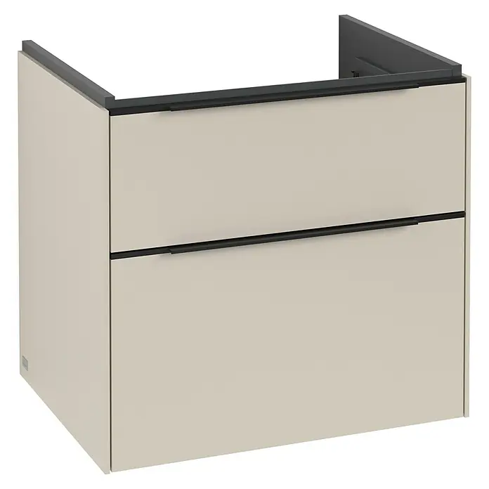 Villeroy & Boch Subway 3.0 Waschbeckenunterschrank - Cashmere Grey, Anzahl Schubladen: 2 Stk., Farbe Griff: Volcano Black, B x T x H: 62,2 x 47,8 x 57,6 cm, Mit Beleuchtung - Nahaufnahme eines Badezimmerschranks mit zwei Schubladen und schwarzen Griffen. Der Schrank ist in einem neutralen Farbton gehalten.