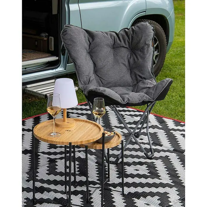 Bo-Camp Campingstuhl Redbridge - B x T x H: 66 x 85 x 92 cm, Grau, Stahl/Polyester - Gemütlicher Campingplatz mit Stuhl, Tisch, Lampe und Getränken. Ideal für entspannte Stunden in der Natur.
