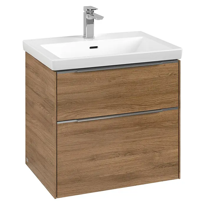 Villeroy & Boch Subway 3.0 Waschbeckenunterschrank - Kansas Oak, Anzahl Schubladen: 2 Stk., Farbe Griff: Aluminium glänzend, B x T x H: 62,2 x 47,8 x 57,6 cm, Mit Beleuchtung - Ein moderner Waschtischunterschrank mit zwei Schubladen und einem weißen Waschbecken. Der Unterschrank hat eine Holzoptik.