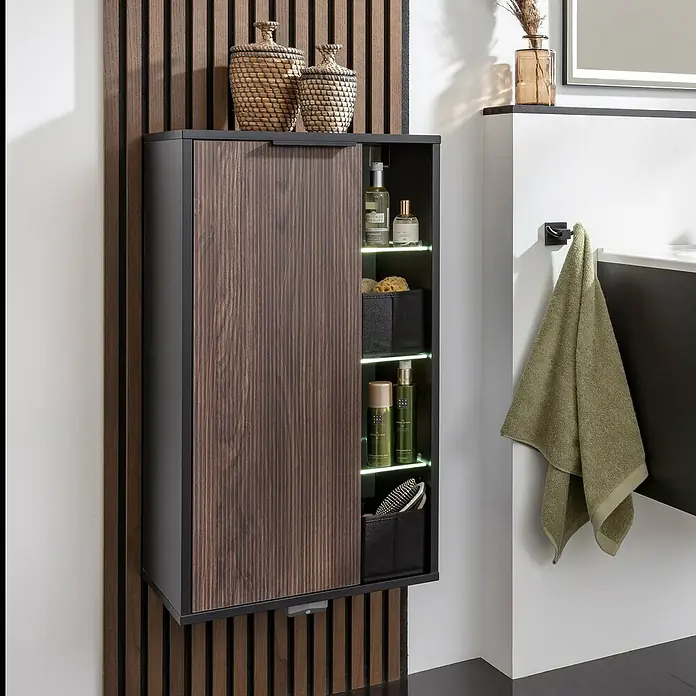 Fackelmann B.Paris Midischrank - B x T x H: 47 x 32 x 84,2 cm, Anschlag: Links, Rigoletto - Ein moderner Badschrank in Holzoptik mit seitlicher Beleuchtung und praktischem Schiebetürensyste für das Badezimmer.