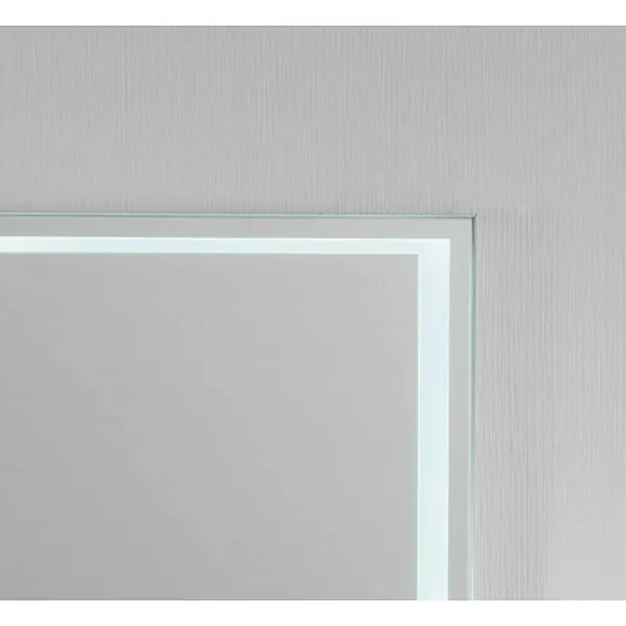 Fackelmann Lichtspiegel Framelight - B x H: 60,5 x 70,5 cm - Detailansicht eines stilvollen, modernen LED-Badezimmerspiegels mit minimalistischem Design und eleganter Beleuchtung.