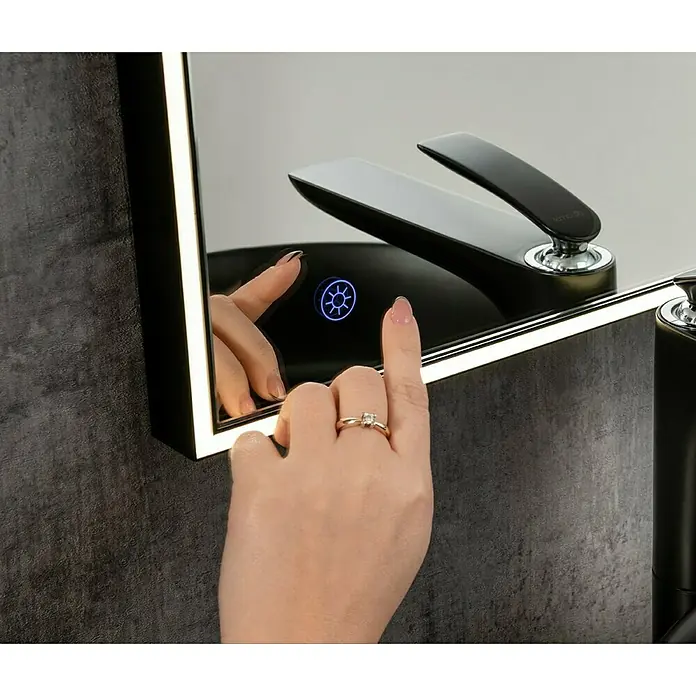 Fackelmann Mirrors LED-Lichtspiegel - 100 x 68 cm, Einfacher Anschluss über Schraubklemme, Rechteckig, Schwarz - Intelligenter Badspiegel mit Touchfunktion. Erleben Sie die Innovation eines beleuchteten Spiegels mit einer benutzerfreundlichen Touch-Oberfläche.
