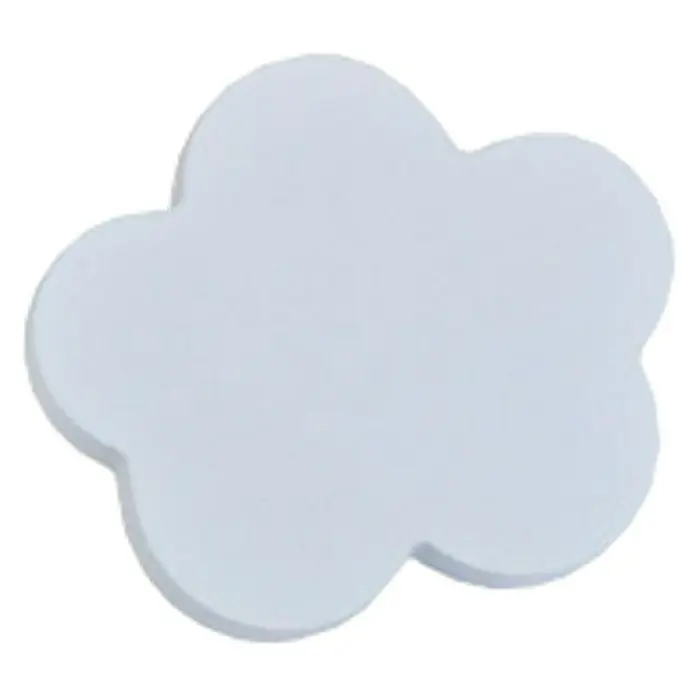 Nesu Pomo para muebles Nube - Madera, Lacado, Blanco - Primer plano de una lámpara de nube blanca, que crea un ambiente suave y relajante. Perfecta para habitaciones infantiles.