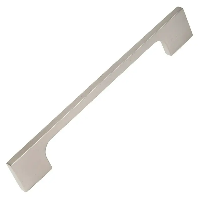 Nesu Tirador para muebles 876025 - L x An x Al: 18 x 0,7 x 2,5 cm, Acero, Acero inoxidable, Distancia entre orificios: 160 mm - Primer plano de un tirador de armario moderno plateado con líneas limpias, ideal para diseños contemporáneos y decoración de espacios elegantes.