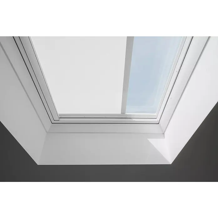 Velux Dachfenster-Markise MSG 120120 6090KWLFarbe: Weiß - 6090KWL, Passend für Fenstergröße: 120120, Solarbetrieben - Detailaufnahme