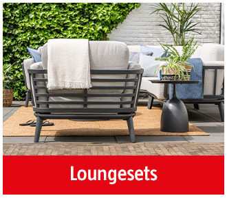 loungeset-in-tuin
