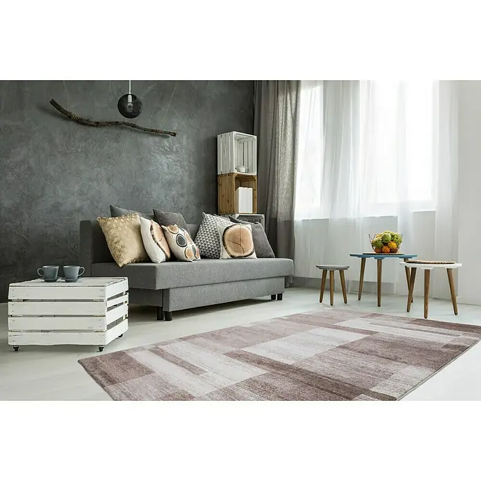 Kurzflorteppich Feeling 501 - Beige, 290 x 200 cm, 100 % Polypropylen (Flor) - Wohnzimmer mit einem modernen Teppich in Braun- und Weißtönen, der eine warme Atmosphäre schafft.
