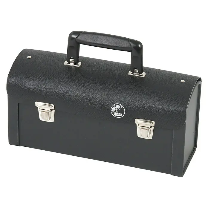 Hepco & Becker Werkzeugtasche Favorit 7220 - Innenmaß: B x T x H: 355 x 115 x 175 mm, Leder - Nahaufnahme einer schwarzen Werkzeugtasche mit Griff und silbernen Verschlüssen, die Robustheit und Funktionalität vereint.