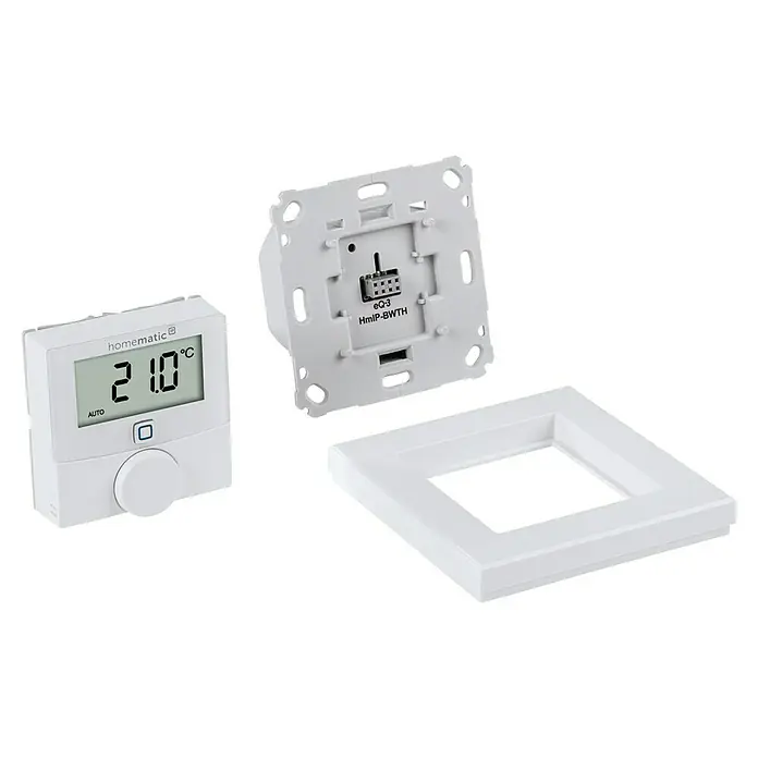Homematic IP Funk-Raumthermostat HmIP-BWTH - Netzbetrieben, 230 V, 54 x 86 x 86 mm, Weiß - Abbildung eines Homematic IP Wandthermostats mit einer Temperaturanzeige von 21,0°C, Rückseite und einem Rahmen.
