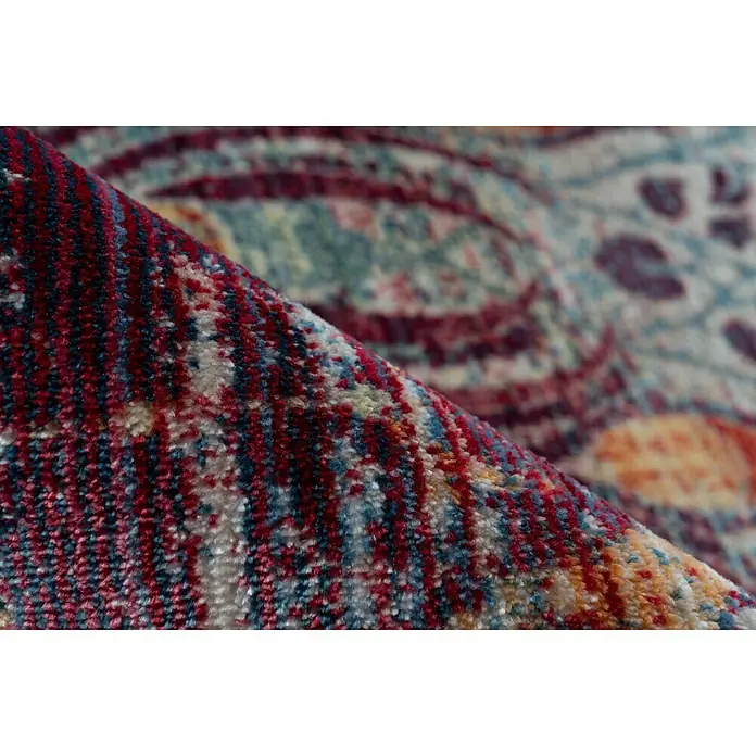 Kayoom Kurzflorteppich Baroque - Rot/Beige, 230 x 160 cm, 100 % Polyester - Nahaufnahme eines bunten Teppichs mit gewebten Details.
