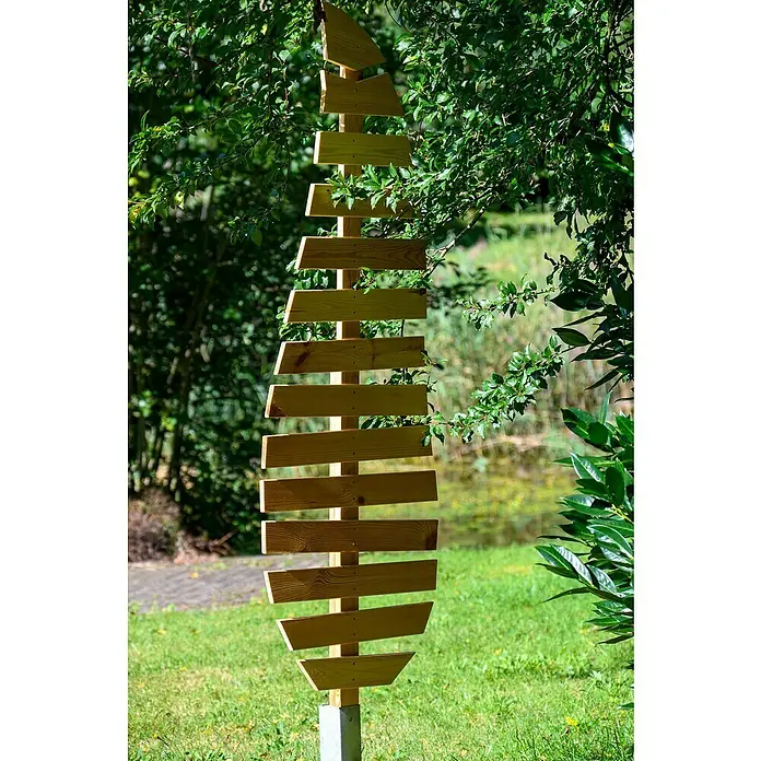 Dobar Rankhilfe Magnolia - 49 x 175 cm, Holz, Naturbelassen - Hölzerne Gartenkunst: Eine spiralförmige Holzstruktur, die als dekoratives Element im Garten dient und durch ihre natürliche Optik besticht.