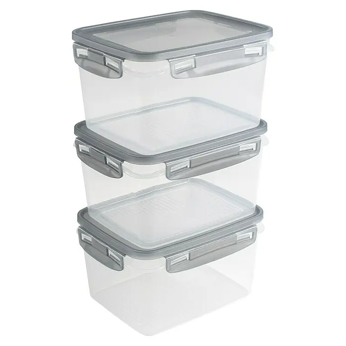 Sunware Gefrierdose Club Cuisine - 1,5 l, L x B x H: 17,5 x 14 x 9,5 cm, Farbe Deckel: Grau - Drei stapelbare, durchsichtige Frischhaltedosen mit grauen Deckeln, ideal für die Aufbewahrung von Lebensmitteln im Kühlschrank.
