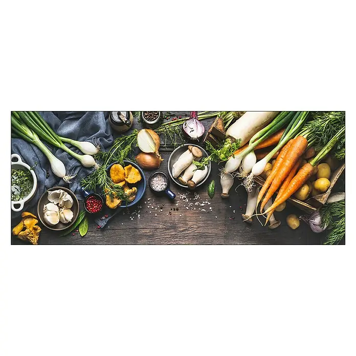 ProArt Glasbild - Kitchen Utensils, B x H: 80 x 30 cm - Eine kunstvolle Anordnung verschiedener frischer Zutaten wie Karotten, Zwiebeln und Pilze auf einer rustikalen Holzoberfläche.