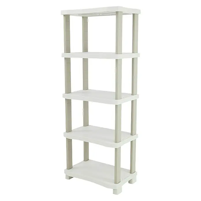 Plastiken Space Saver Estantería de plástico - Al x An x Pr: 184 x 70 x 45 cm, Capacidad de carga por balda: 20 kg, Número de baldas: 5 ud., Inserción, Blanco - Imagen de una estantería de cinco niveles. La estantería está hecha de plástico y tiene una combinación de colores claros y neutros. Es ideal para el almacenamiento.