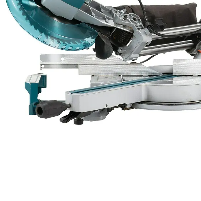 Makita Kapp- & Gehrungssäge LS0816F - 1.200 W, Durchmesser Sägeblatt: 216 mm, Leerlaufdrehzahl: 5.000 U/min - Detailaufnahme einer Makita Kapp- und Gehrungssäge, ideal für präzise Holzzuschnitte.