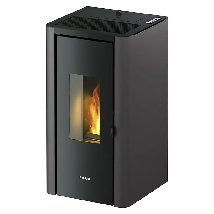 FreePoint Pelletofen Indigo - 7 kW, Raumheizvermögen: 57,6 m³ - 156 m³, Anthrazit - Schwarzer FreePoint Pelletofen mit Flammen im Inneren und einem modernen Design, ideal für gemütliche Wärme.