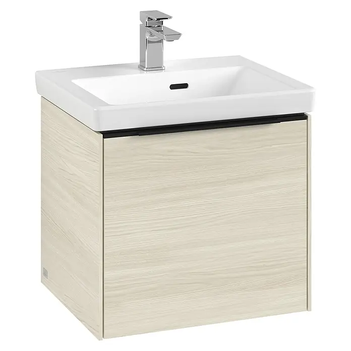 Villeroy & Boch Subway 3.0 Waschbeckenunterschrank - White Oak, Anzahl Schubladen: 1 Stk., Farbe Griff: Volcano Black, B x T x H: 47,3 x 40,8 x 42,9 cm, Mit Beleuchtung - Bild eines Waschtischunterschranks mit einer stilvollen, eckigen Waschbecken-Armatur-Kombination in einem hellen Holzton mit modernem Design.
