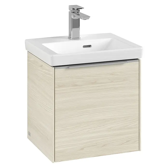 Villeroy & Boch Subway 3.0 Waschbeckenunterschrank - White Oak, Anzahl Türen: 1 Stk., Farbe Griff: Aluminium glänzend, B x T x H: 42,3 x 37,8 x 42,9 cm, DIN Anschlag: Rechts - Modernes Waschbeckenunterschrank-Set mit weißem Becken und Holzstruktur-Front für ein stilvolles Badezimmer.