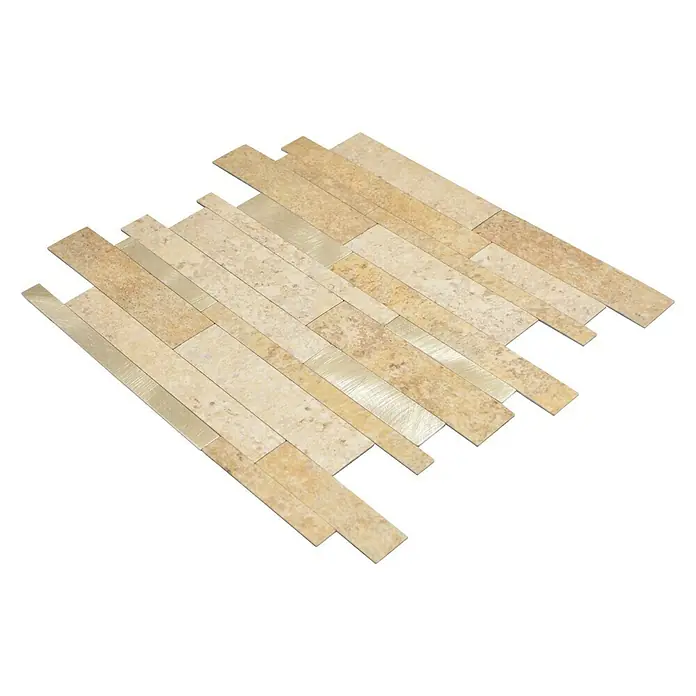 Selbstklebemosaik SAM 4GV36LBG - 30 x 30 cm, Braun, Matt - Nahaufnahme eines Mosaikfliesenblatts aus beigen Steinen und Metallakzenten, ideal für stilvolle Wand- und Bodenbeläge.