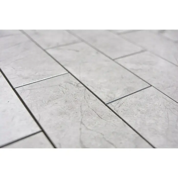 Selbstklebemosaik SAM 4SW09MLM - 29,5 x 29 cm, Grau, Matt - Nahaufnahme von grauen Bodenfliesen mit dunklen Fugen, die ein modernes und stilvolles Design zeigen.