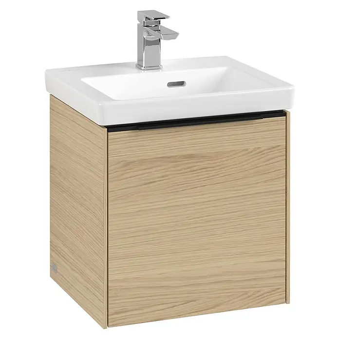 Villeroy & Boch Subway 3.0 Waschbeckenunterschrank - Nordik Oak, Anzahl Türen: 1 Stk., Farbe Griff: Volcano Black, B x T x H: 42,3 x 37,8 x 42,9 cm, DIN Anschlag: Links - Ein schickes Waschbecken mit Unterschrank in Holzoptik und modernem Chrom-Wasserhahn. Perfekt für jedes Badezimmerdesign.