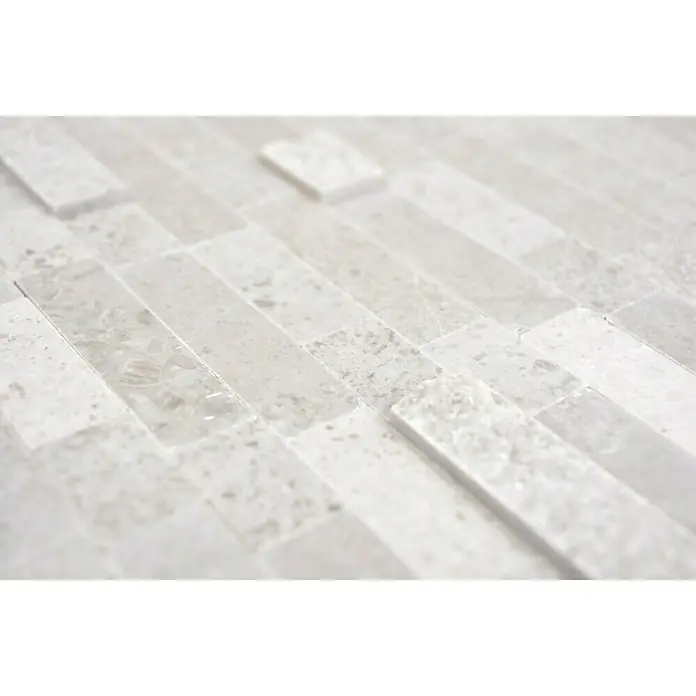 Selbstklebemosaik SAM 4NM32 - 30 x 27,5 cm, Grau, Matt - Nahaufnahme von weißen Mosaikfliesen, die ein elegantes und schlichtes Design für Innenräume bieten.