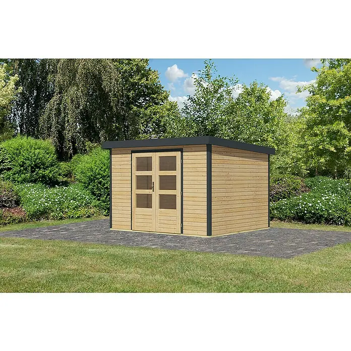 Karibu Gartenhaus Jupiter 5 A - Außenmaß inkl. Dachüberstand (B x T): 320,5 x 266,5 cm, Holz, Naturbelassen/Anthrazit - Ein Holzgartenhaus mit Doppeltür und Flachdach, umgeben von Grünfläche und Bäumen, ideal für die Gartengeräte.