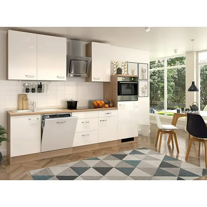 Flex-Well Valero Küchenzeile Typ 5 - Breite: 280 cm, Weiß, Mit Elektrogeräten - Moderne Küche mit weißen Hochglanzfronten, Holzdetails und integrierten Geräten. Der offene Geschirrspüler lädt zum Einräumen ein.